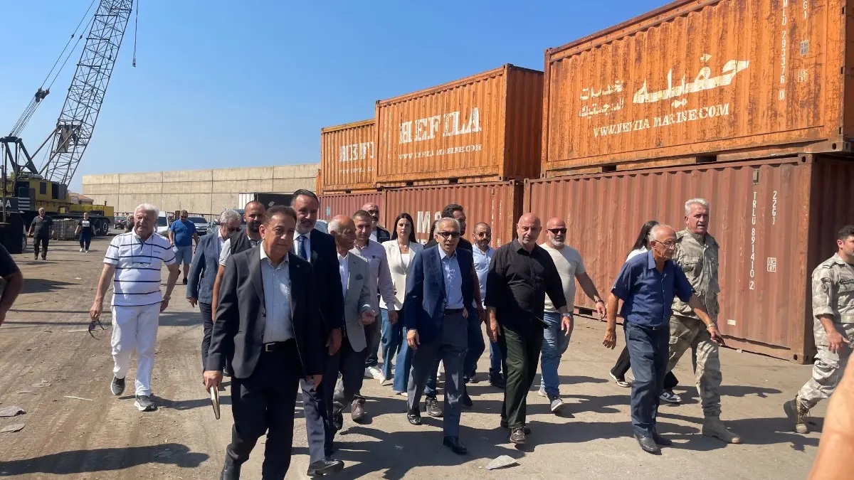وزير الاقتصاد اللبناني يزور صيدا لتعزيز التواصل مع الهيئات الاقتصادية والبلدية